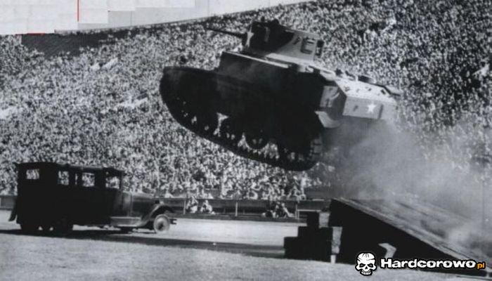 Monster czołg - 1
