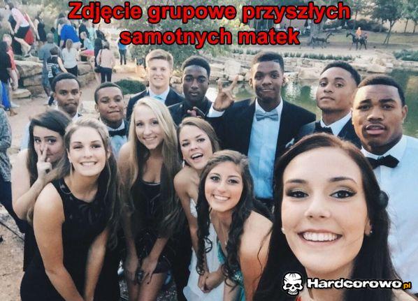 Zdjęcie grupowe - 1