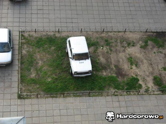 Własny parking  - 1