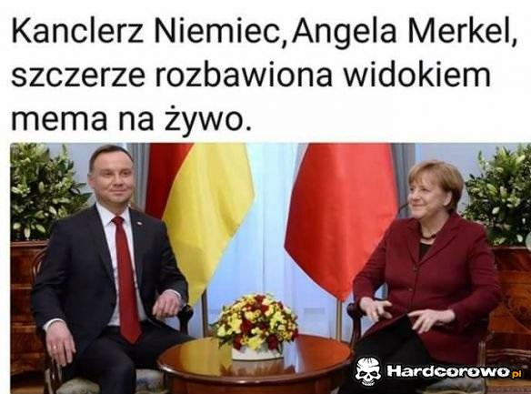 Zobaczyła mema na żywo - 1