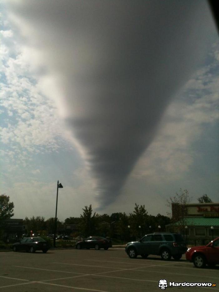 Nadchodzące tornado  - 1