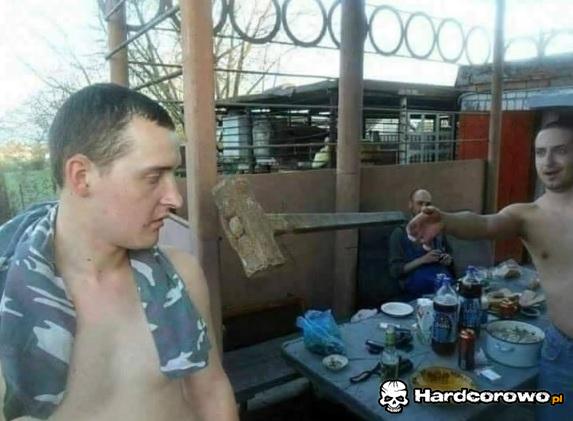 Ostatnia chwila z kompletem uzębienia - 1