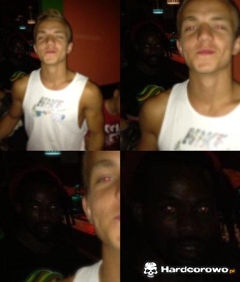 Nigdy nie wiesz kto się kryje w ciemnościach - 1