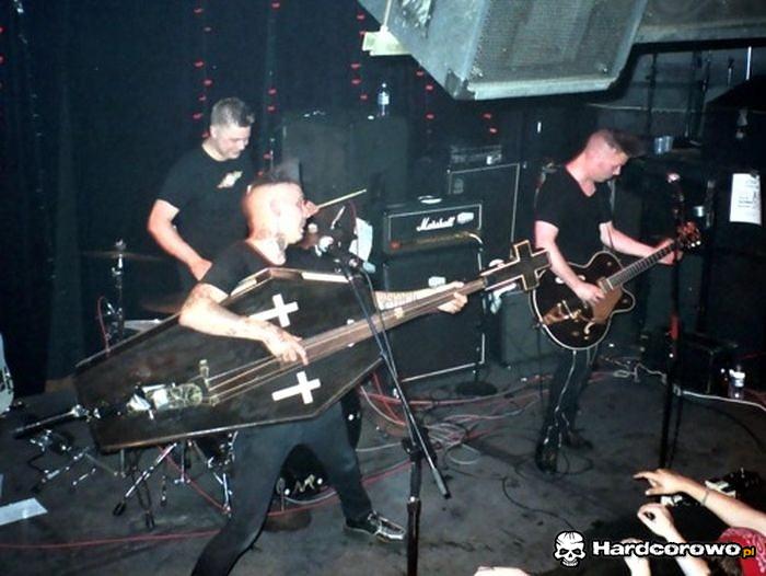 Śmiertelny metal - 1