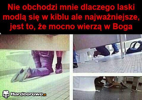 Mocno wierzące laski  - 1