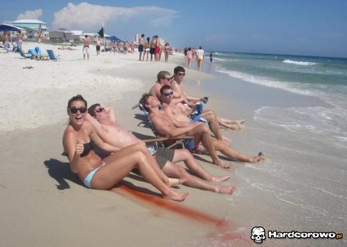 Kobieta na plaży - 1