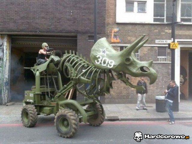Pojazd dinozaur - 1