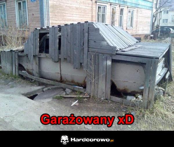 Garażowany - 1