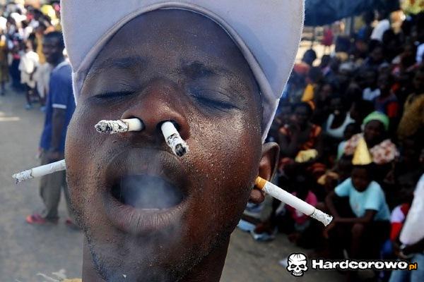 Hardcorowy palacz - 1