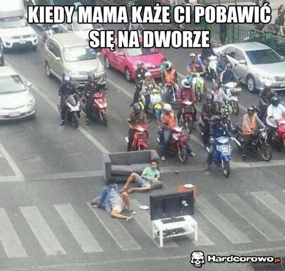 Zabawa na dworze - 1