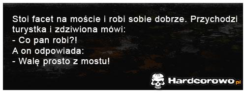 Stoi facet na moście - 1