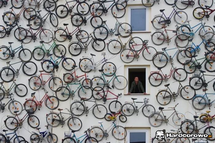 Ściana rowerów - 1