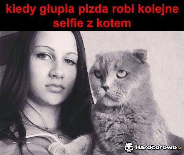 Selfie z kotem - 1
