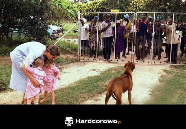 Nie wolno wam podchodzić do bramy! - 1