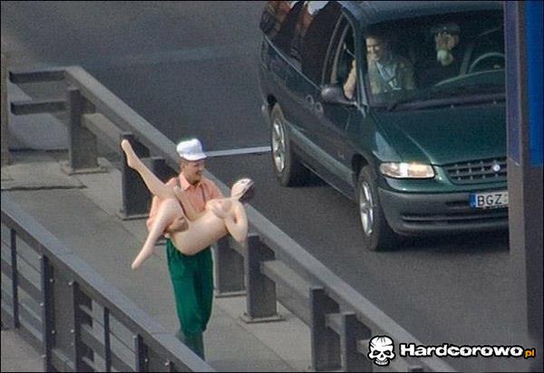 Znalazł dziewczynę - 1