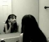 Duch dziewczynki w lustrze