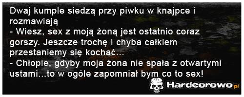 Dwaj kumple siedzą przy piwku - 1