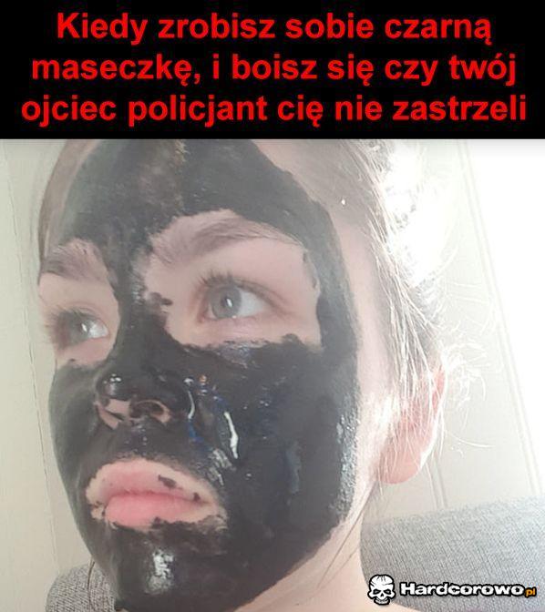 Czarna maseczka - 1