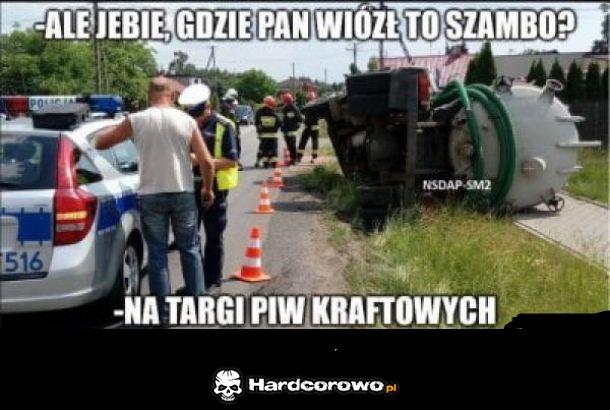 Szambo jedzie tam - 1