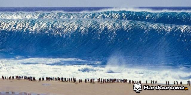 Wow jakie piękne tsunami! - 1