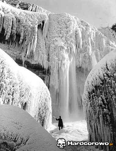 Zamarznięta Niagara - kiedyś to dopiero były hardcorowe zimy! - 6