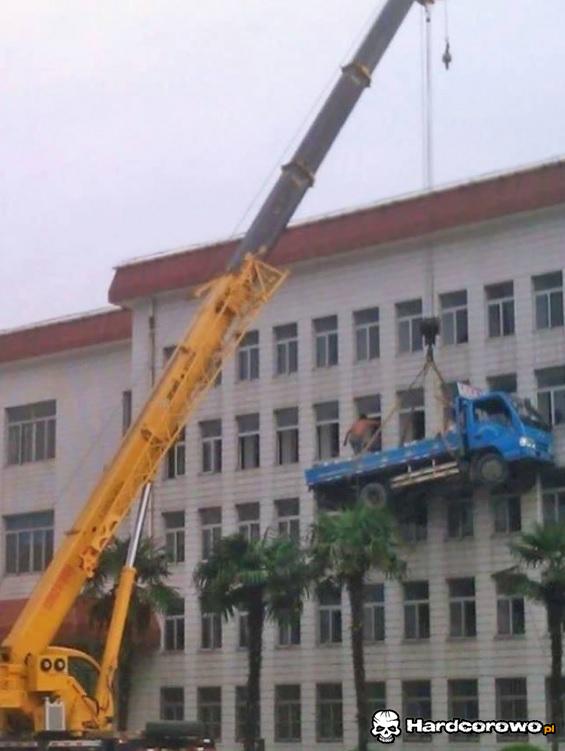 Kiedy nie chce Ci się wnosić towaru po schodach - 1