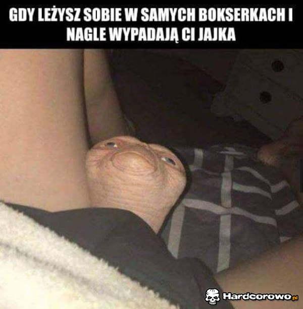 Leżenie na kanapie - 1