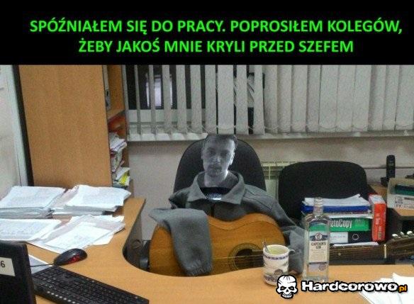 Krycie przed szefem - 1