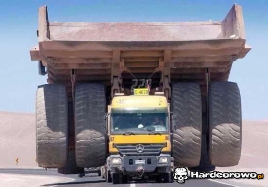 Transport buldożera  - 1