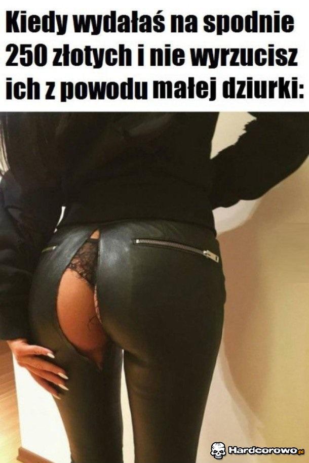 Mała dziurka - 1