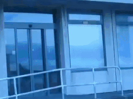 Ups - 1