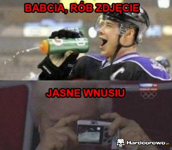 Babcia rób zdjęcie  - 1