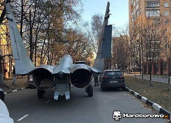 Kurwa nie ma gdzie zaparkować! - 1