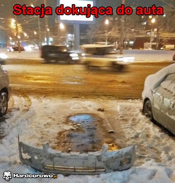 Stacja dokująca do Auta - 1