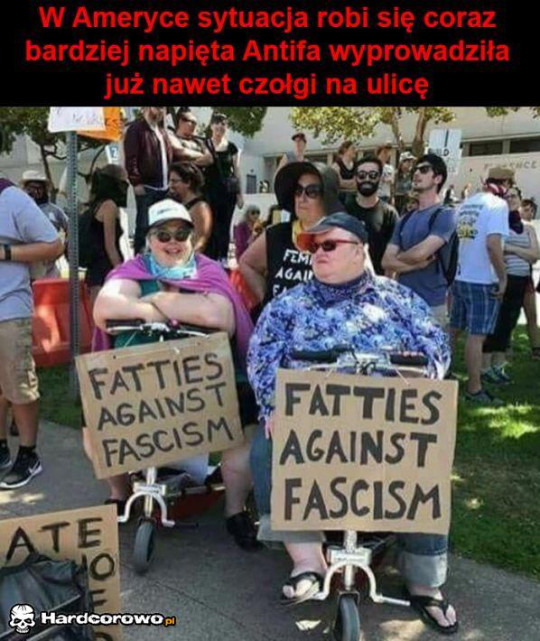 Napięta sytuacja - 1