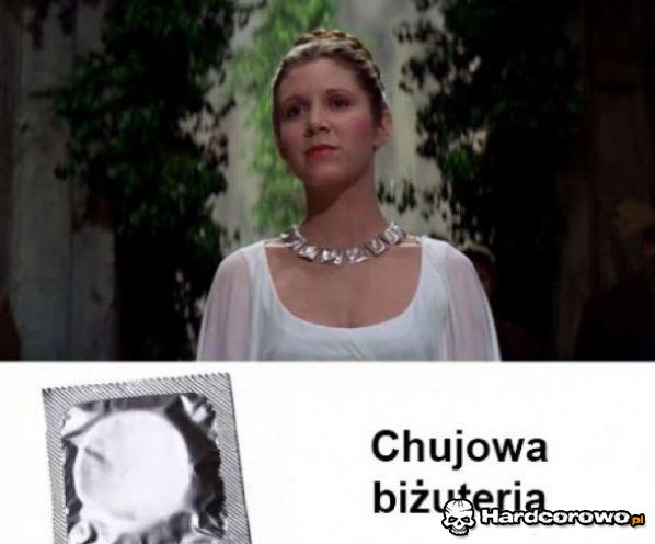 Chujowa biżuteria - 1