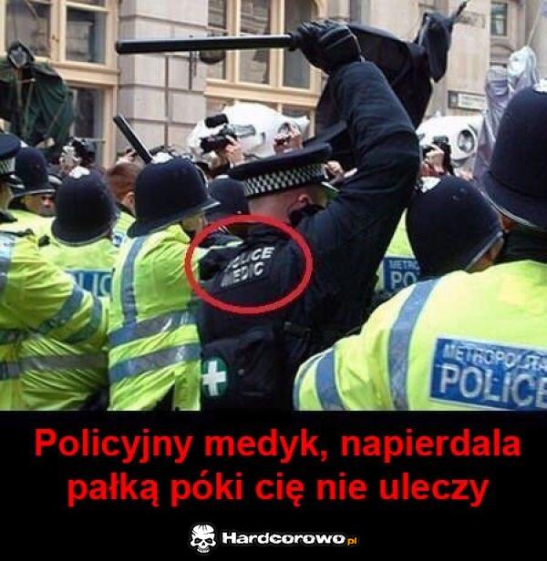 Policyjny medyk - 1