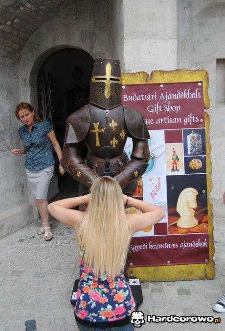 Mroczny Rycerz powstaje - 1