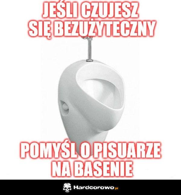 Basenowy pisuar - 1