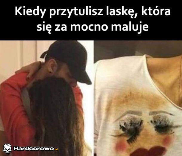 Kiedy przytulisz laskę, która za mocno się maluje - 1