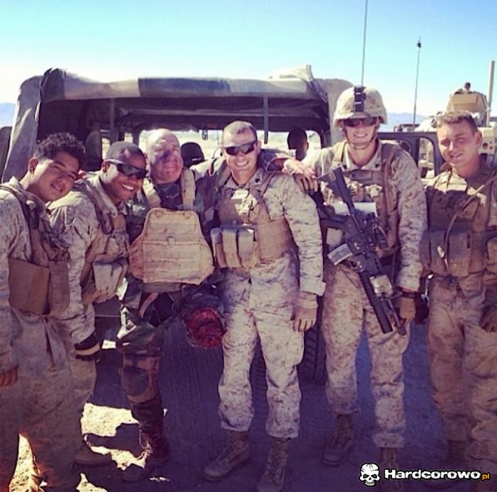 Pamiątkowe zdjęcie - 1