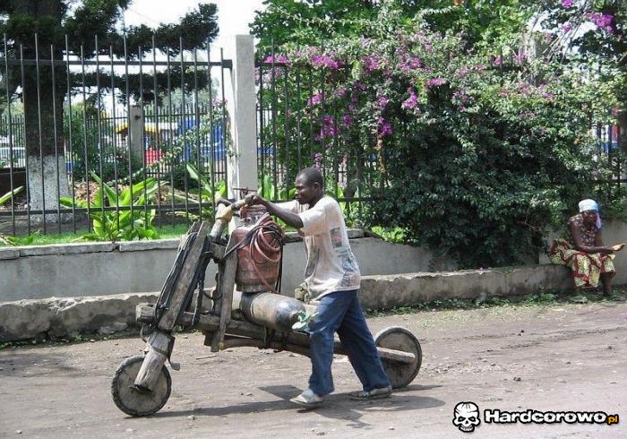 Skuter murzyńskiej roboty  - 1