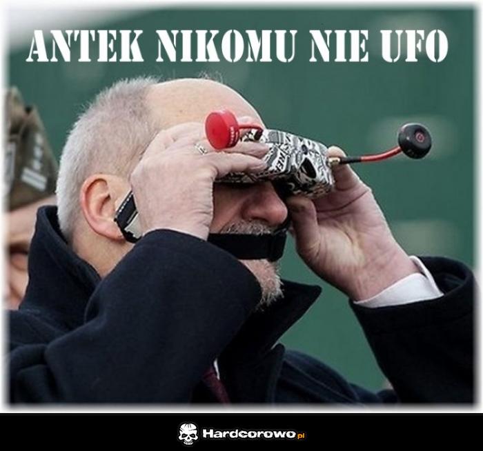 Antek i UFO - 1