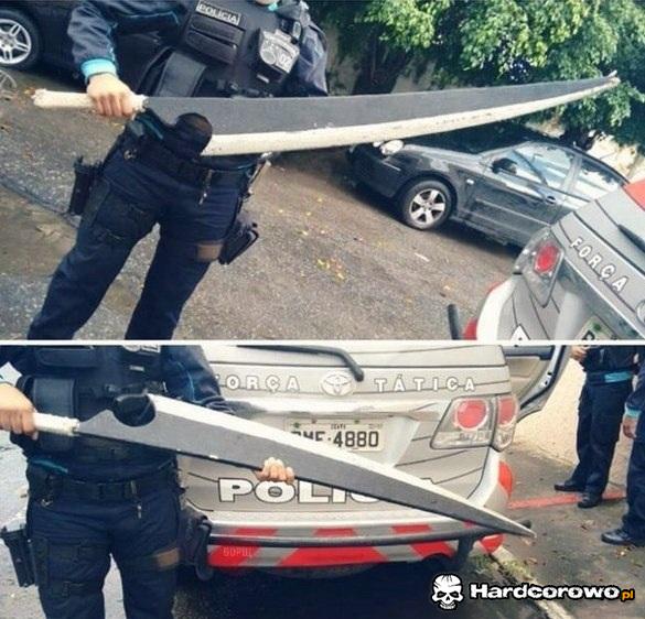 Nóż do masła panie władzo - 1