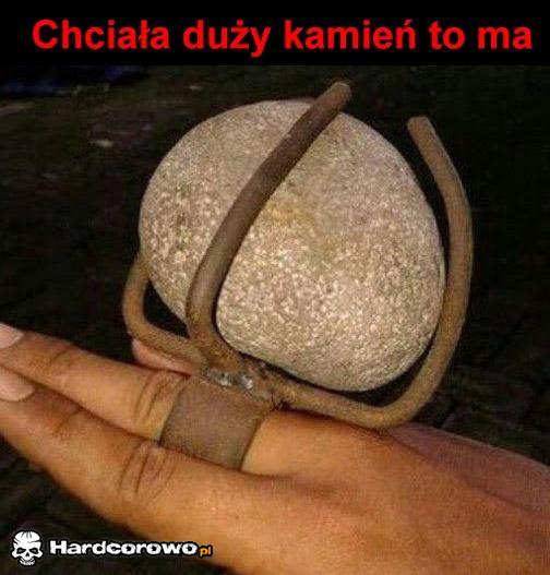 Pierścionek zaręczynowy  - 1