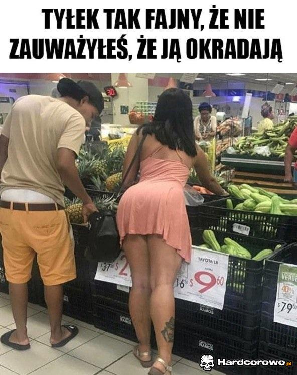 Niezły tyłeczek - 1