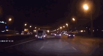 Babcia przechodzi przez autostradę - 1