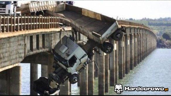 Samobójcza ciężarówka - 1
