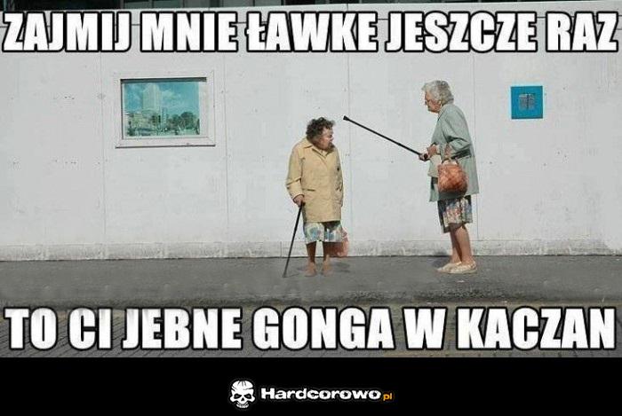 Ławeczka w kościele  - 1