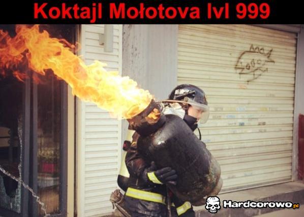 Koktajl mołotowa - 1